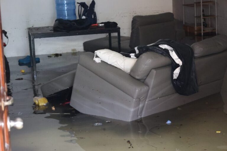 enseres-inundados-inundaciones-lluvias-del-miercoles-900x600